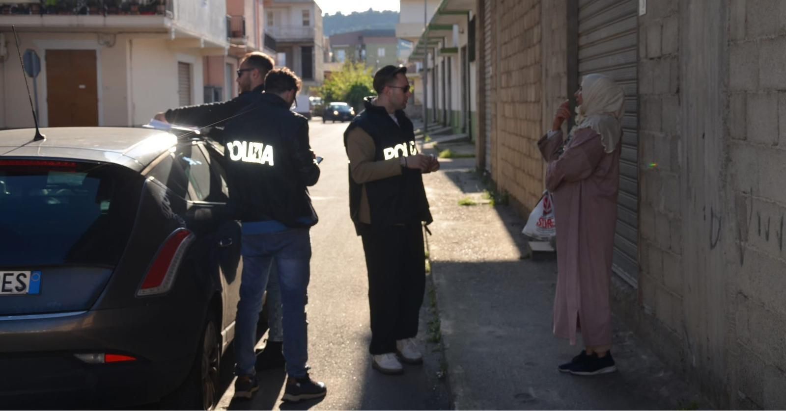 Crotone, emesse 94 espulsioni nei confronti di cittadini extracomunitari