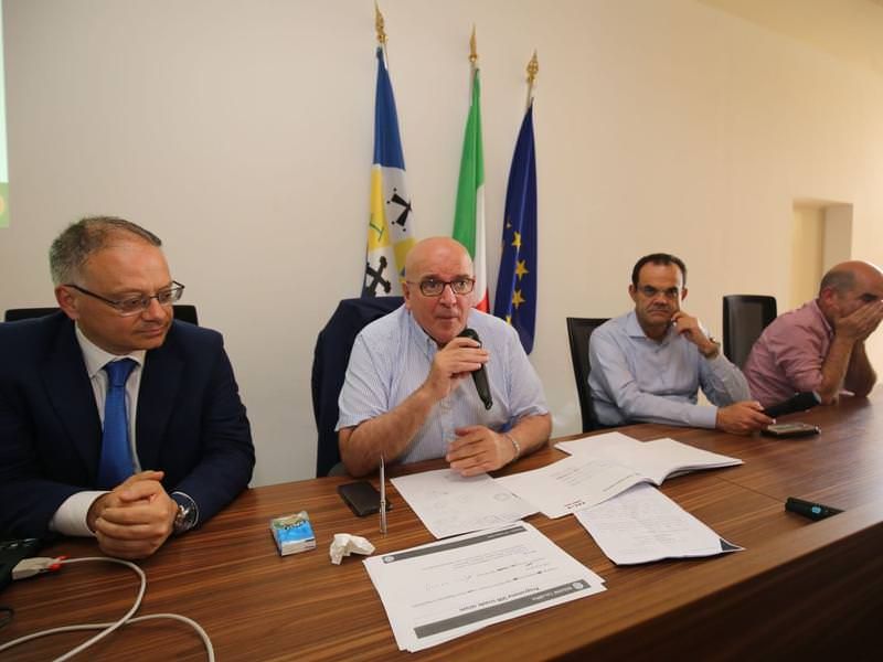 Edilizia scolastica, Oliverio: «Messo in piedi il piano più grande d’Italia»