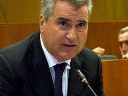 Sanità, Scalzo insiste: «Ritirare decreto 30»