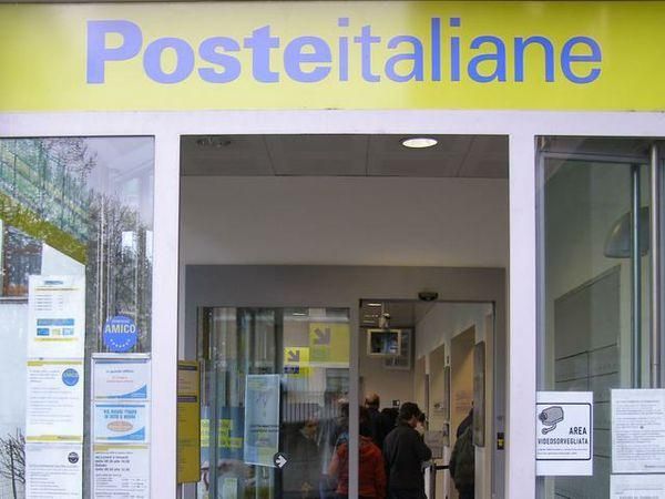 Pretende sesso, in manette direttore delle poste