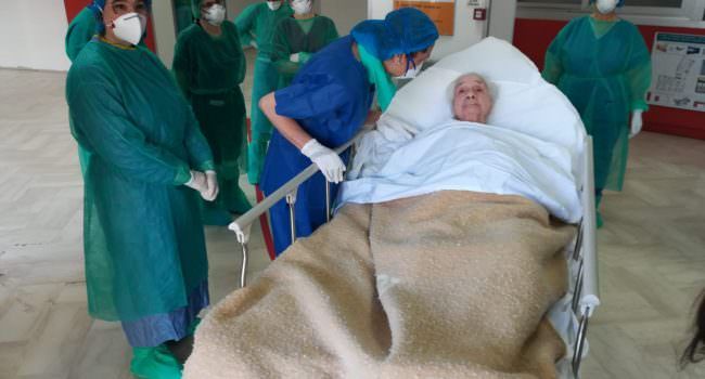 Centenaria calabrese guarita a Messina. È il simbolo della lotta al Coronavirus