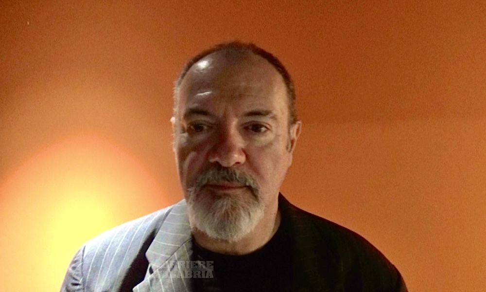 Raccontare le mafie, la sfida nell’era digitale. Lucarelli: «Dalla paura lo scatto verso l’impegno civile»