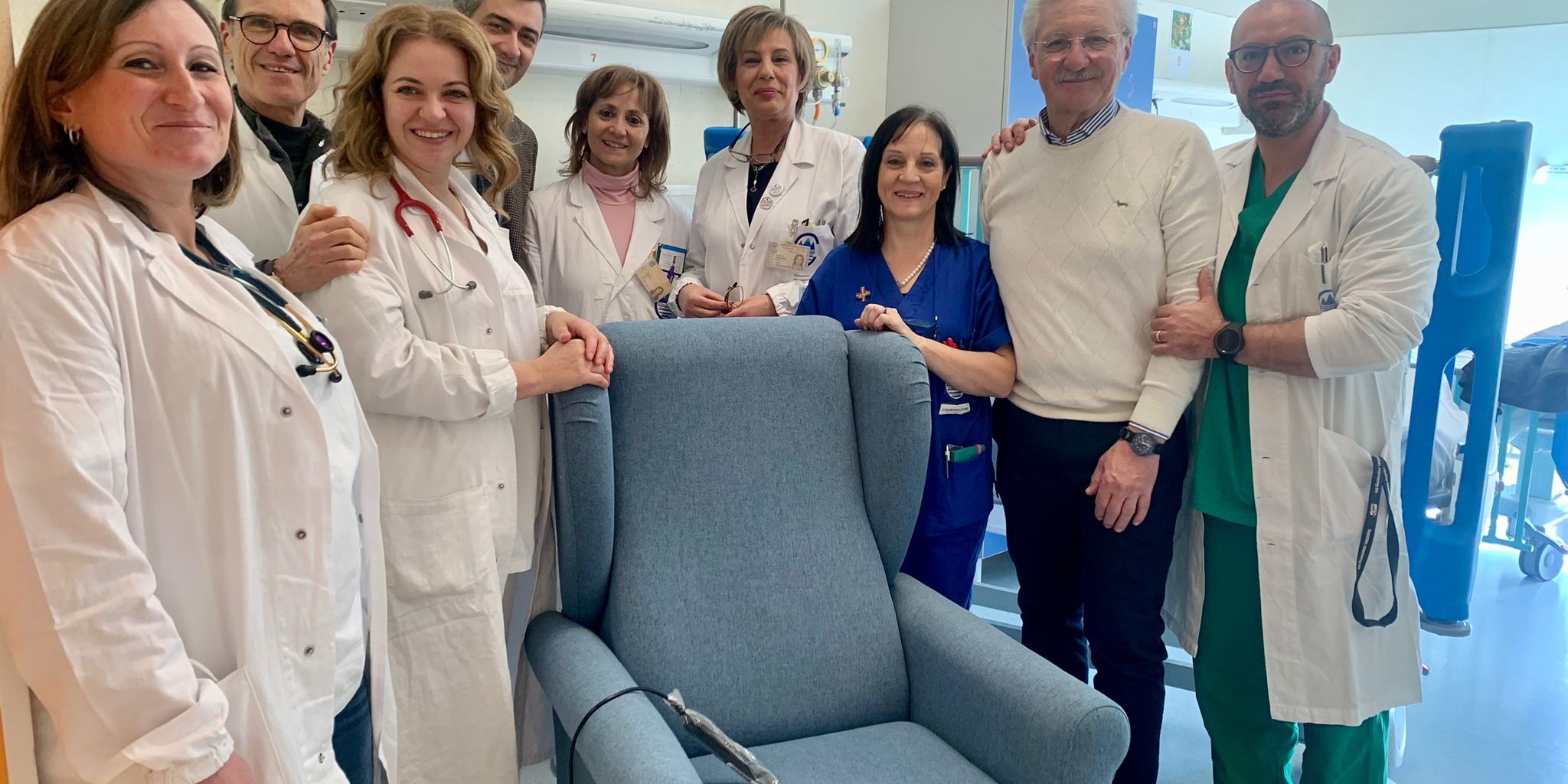 Il Lions Club Catanzaro Host dona una poltrona al reparto di Pediatria del “Pugliese”