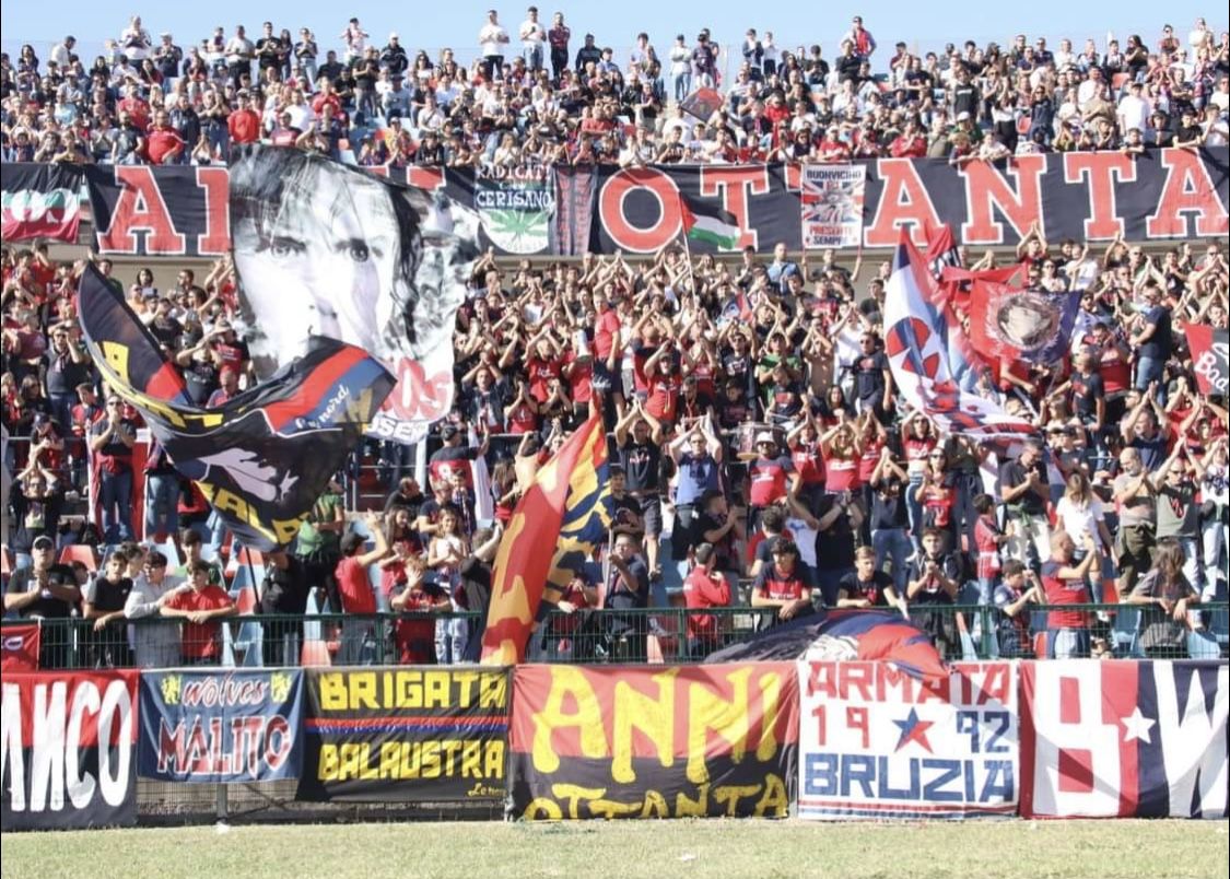Cosenza calcio, la Curva Nord: «Diserteremo ancora il “Marulla”. No alle seconde squadre dei grandi club»