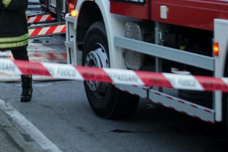 Auto contro un muro a Mormanno, muore un 67enne