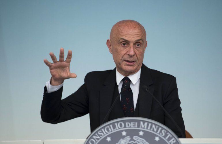 È Minniti il ministro più gradito del governo Gentiloni