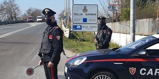 Tenta di estorcere denaro a un falegname, un arresto a Sellia Marina