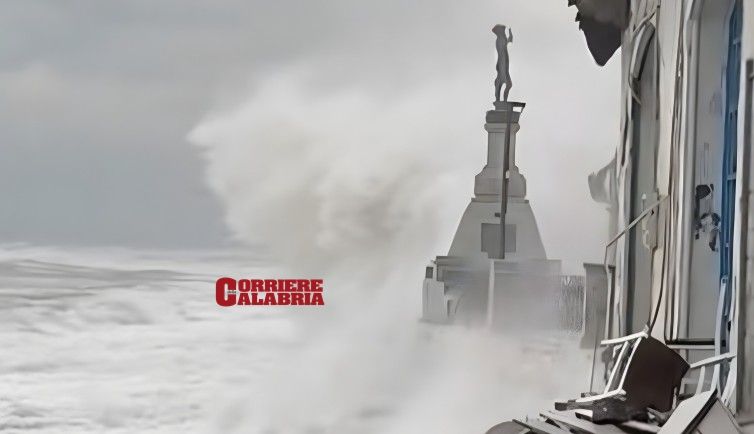 Evacuate abitazioni, treni fermi e SS 106 interrotta: il punto sul maltempo nel Reggino