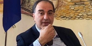 Cosenza, Sacco torna tra i banchi del Consiglio dopo la sospensione