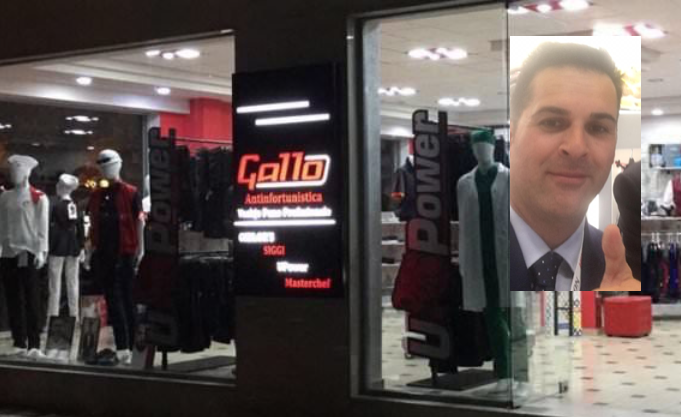 Rolex per Natale, champagne e “sciabolate” riservate al boss: l’equilibrio (precario) del “jolly” dei clan