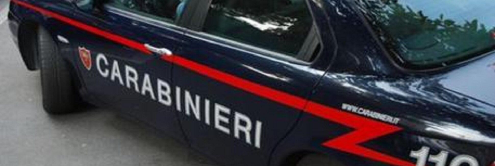 Costringe l’anziana madre a dargli dei soldi per la droga, in manette