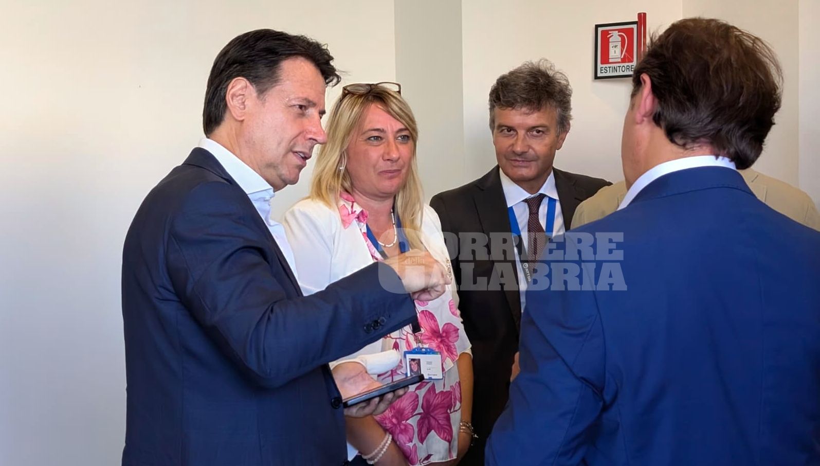 Conte lancia Tridico e difende il reddito di dignità: «Mentre Meloni sta coi poteri forti»