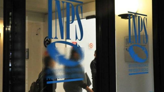 Un "sistema" per riscuotere le pensioni dei defunti, 15 denunce nella Locride