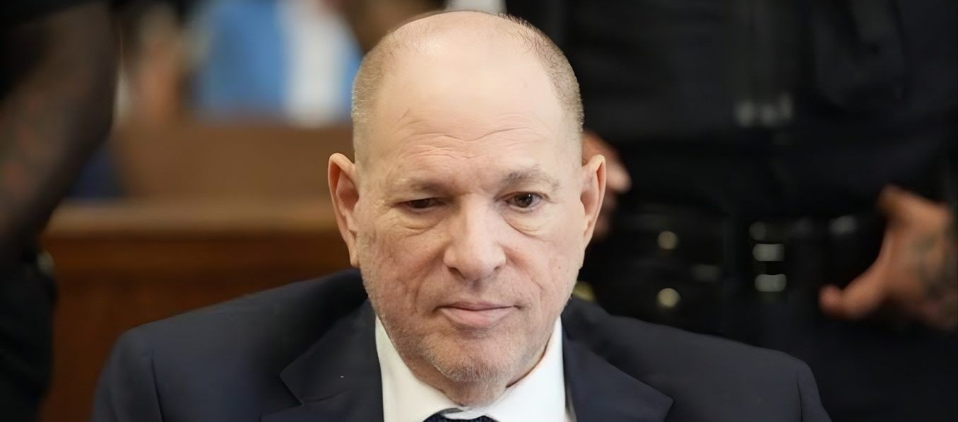 Hollywood, Harvey Weinstein condannato a 15 anni di carcere