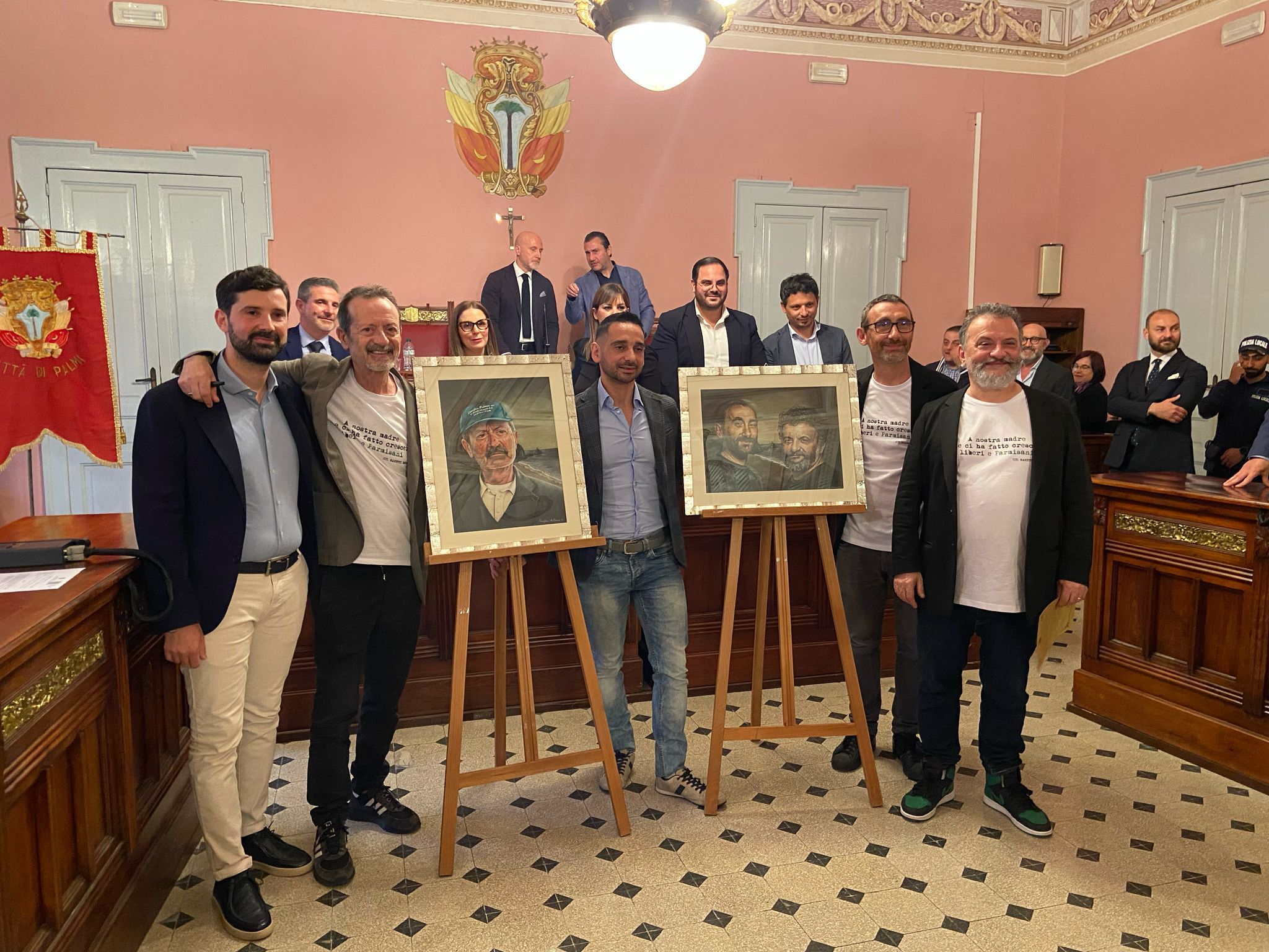 Palmi, i Manetti Bros e Rocco Papaleo diventano cittadini onorari – VIDEO