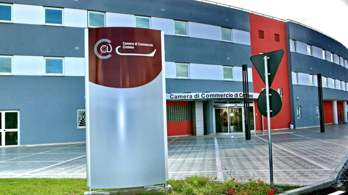 Coronavirus, Camera di commercio: «A Crotone 34 imprese in meno nel primo trimestre 2020»
