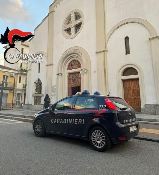 Furto aggravato di acqua nel Reggino, i carabinieri deferiscono tre persone