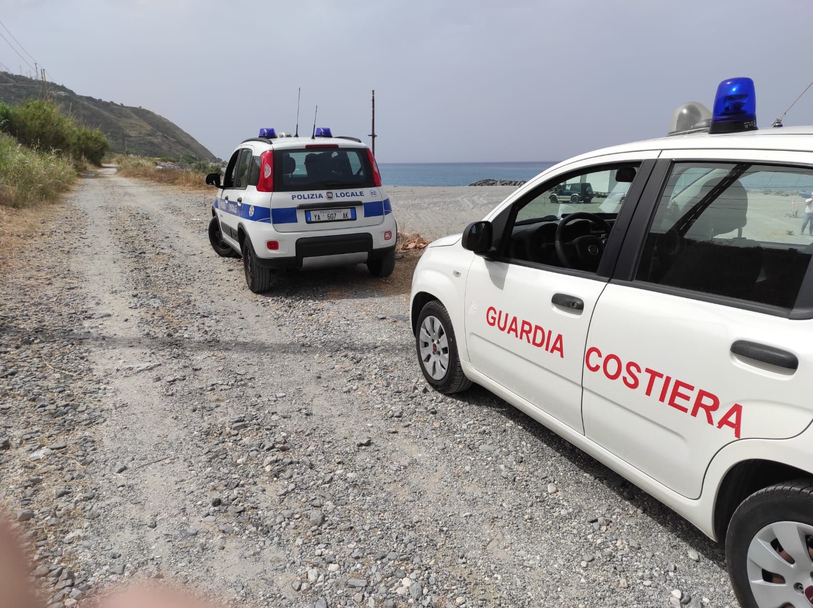 Operazione contro gli “ombrelloni selvaggi” ad Amantea