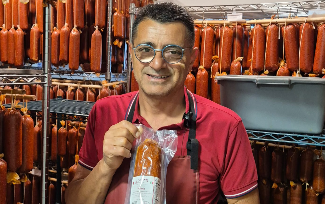 Forte esplosione in un’azienda di Spilinga, ferito gravemente il presidente del Consorzio della ‘nduja