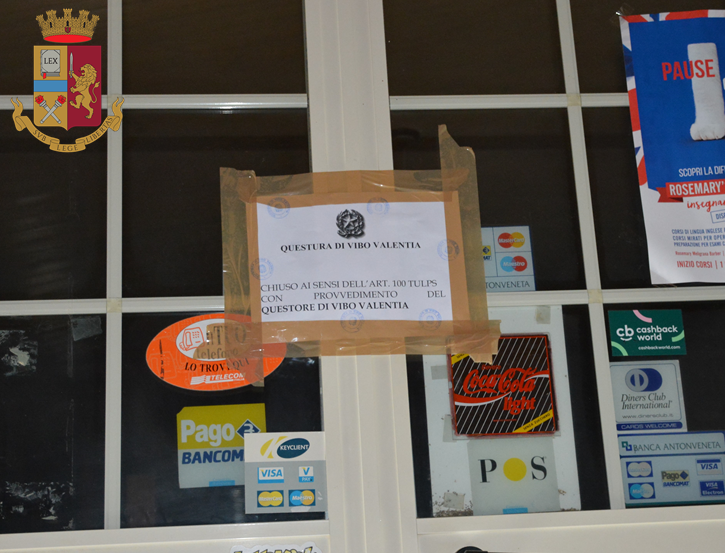 Deteneva droga e munizioni nel ristorante a Tropea: denunciato