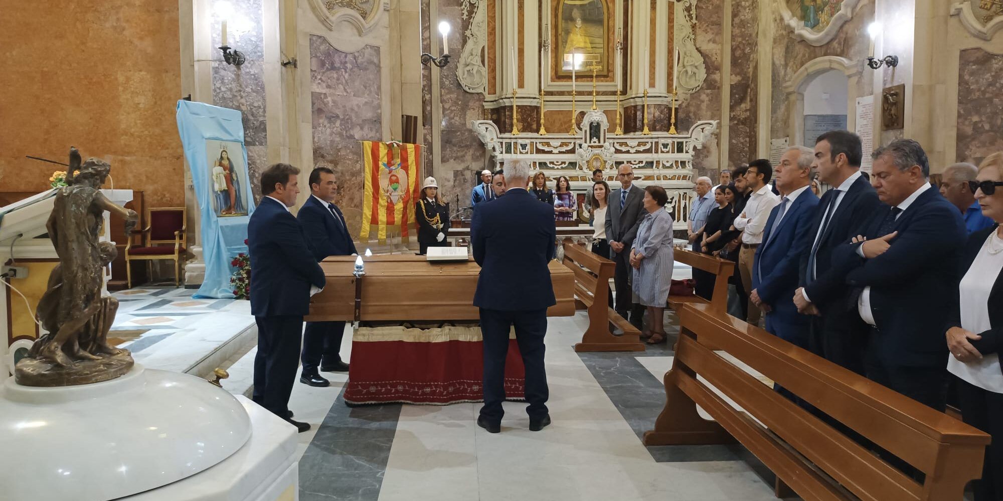 La vita e la managerialità come una missione. L’addio a Profiti: «La sua meta era il bene della Calabria»