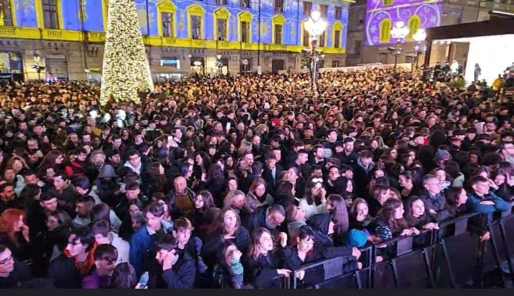 In migliaia in piazza per il Capodanno Catanzarese – FOTO