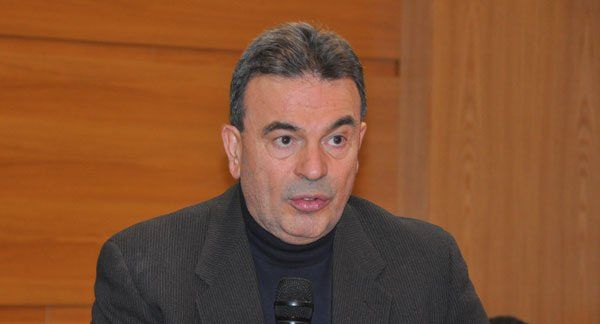 «Perché il Pd critica Scura ma risparmia Renzi?»