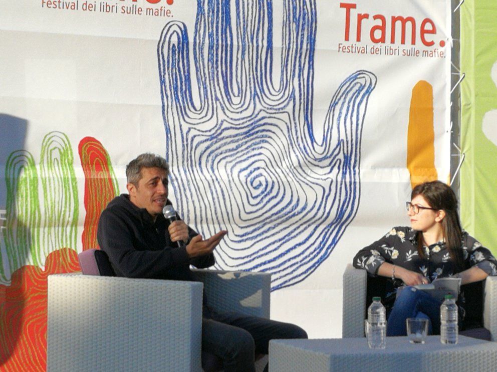 Pif al Civico Trame: «Ci chiamano terroni e poi ci chiedono il voto»