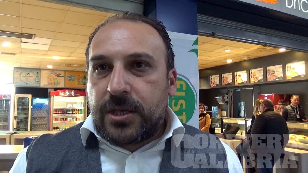 Attività commerciali in ginocchio all'aeroporto di Lamezia. «Intervengano Sacal e Regione»