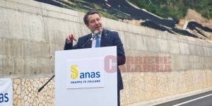 Trasversale delle Serre, Salvini “apre” il lotto dello “Scornari” (progettato 60 anni fa…): «Finiremo questa infrastruttura» – VIDEO