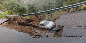Roccaforte del Greco isolata dal maltempo, la Sp23 cede ancora: il sindaco chiede interventi immediati