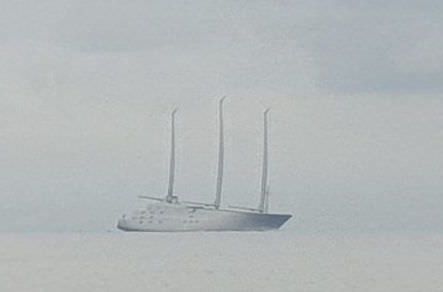 Lo yacht a vela più grande del mondo avvistato sulla costa vibonese