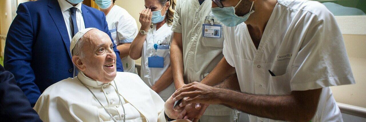 Affaticamento respiratorio, Papa Francesco ricoverato al Gemelli