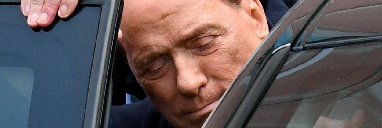 Nuovo ricovero per Berlusconi. È al San Raffaele