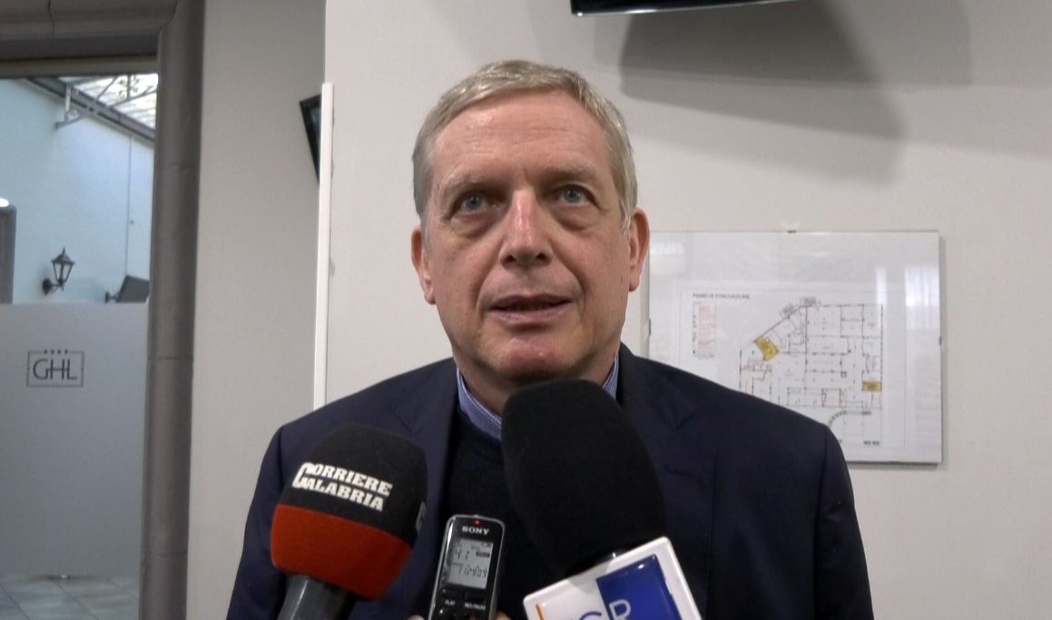 «Spintoni e tentativi di alterare il risultato, annullare il congresso Pd di Cosenza»