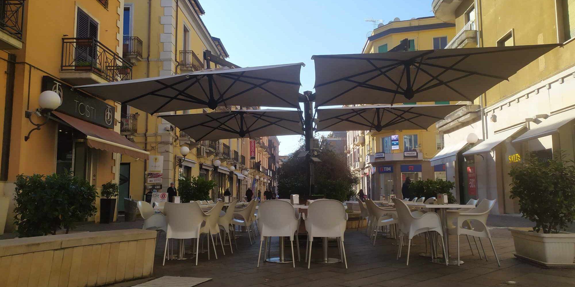 Aumento del canone unico a Cosenza, l’opposizione contro il sindaco: «Commercio ulteriormente vessato»