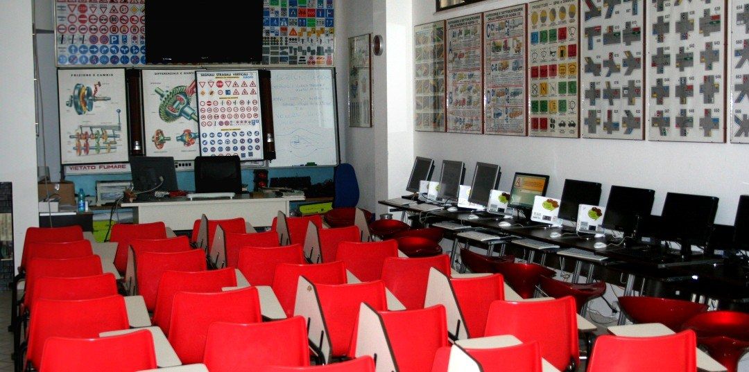 Patenti facili, chiesto giudizio per 158 persone