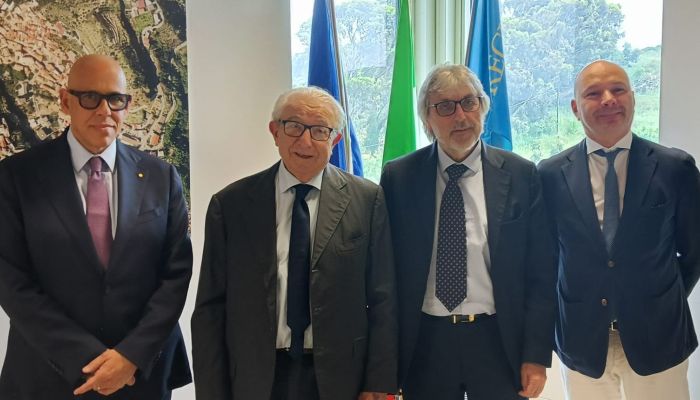 Firmato l’Accordo integrativo tra Regione Calabria e Federfarma