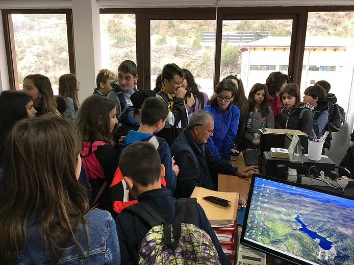 Sorical premia studenti con una gita alla diga del Menta