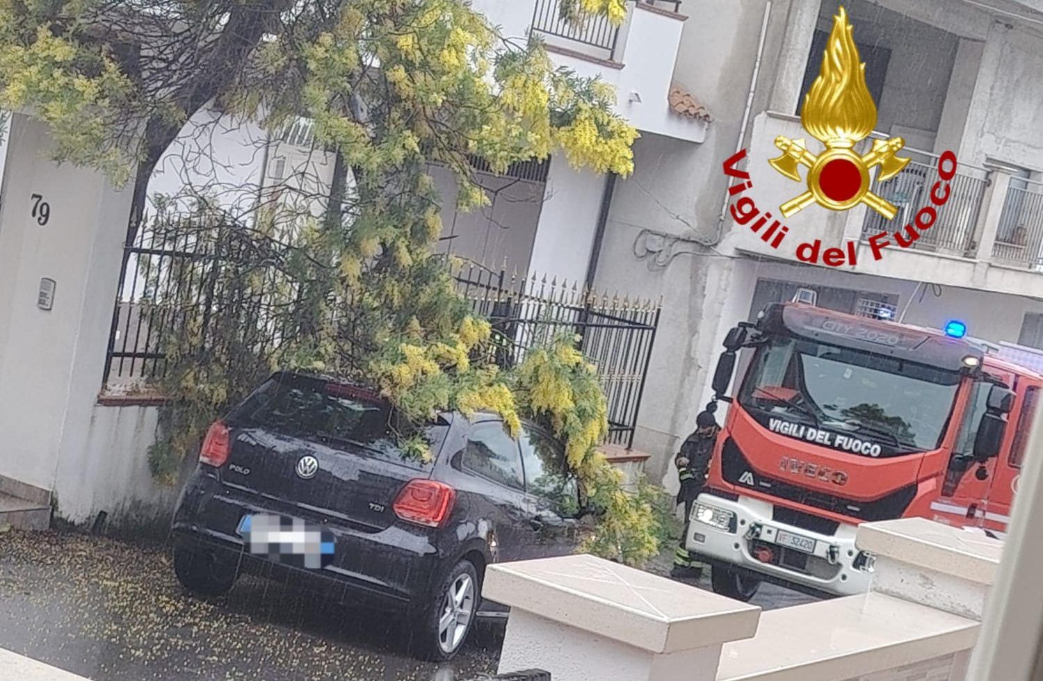 Maltempo nel Crotonese: oltre 30 interventi dei Vigili del Fuoco dalla mattinata