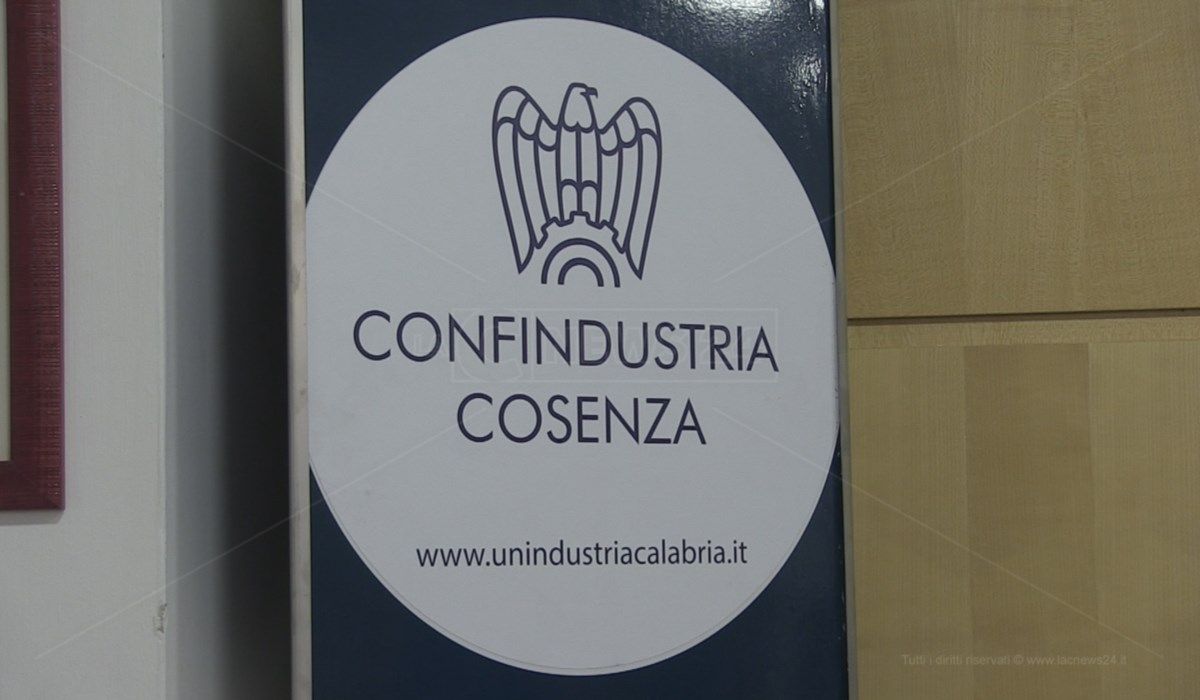 Comunità energetiche per contrastare la crisi, industriali a confronto a Cosenza