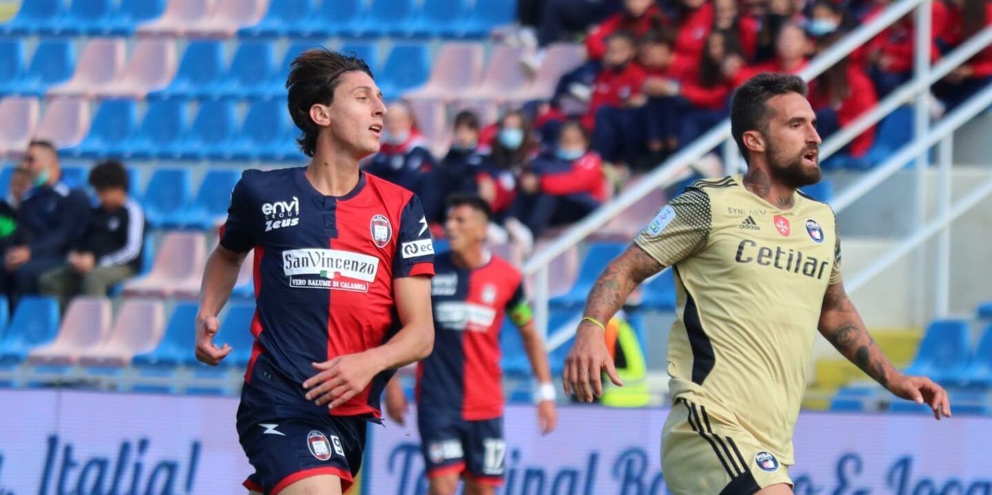 Serie B, prima vittoria per il Crotone. Reggina ok a Vicenza, pari per il Cosenza