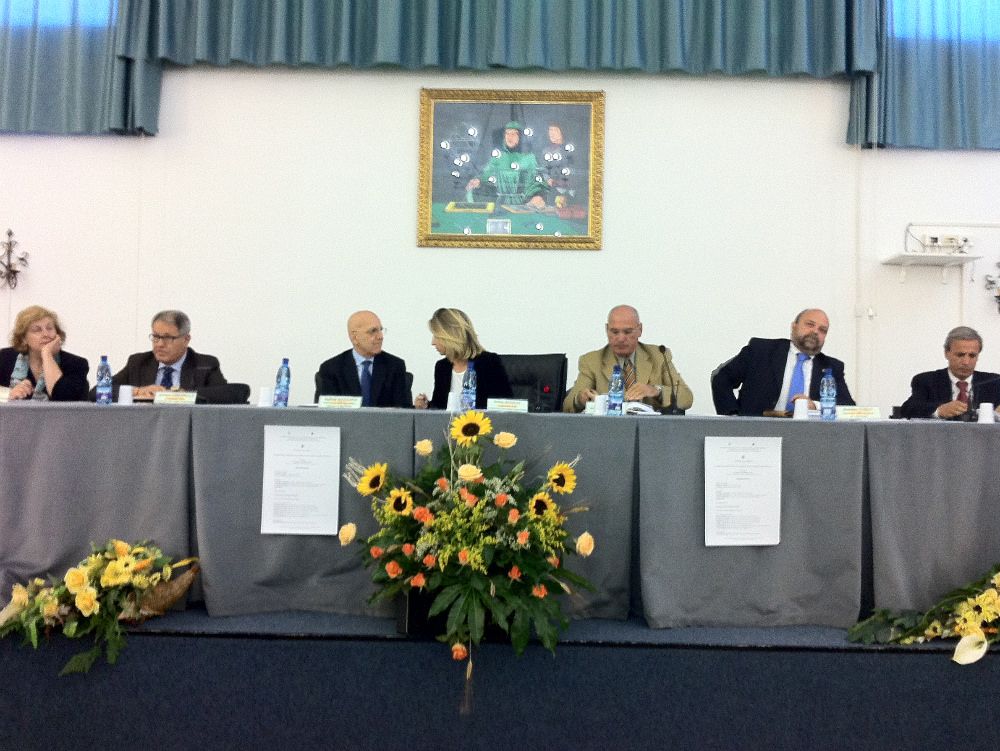 Scopelliti: «Fuori dall`emergenza entro il 2012». Pecorella: «Torneremo a controllare»