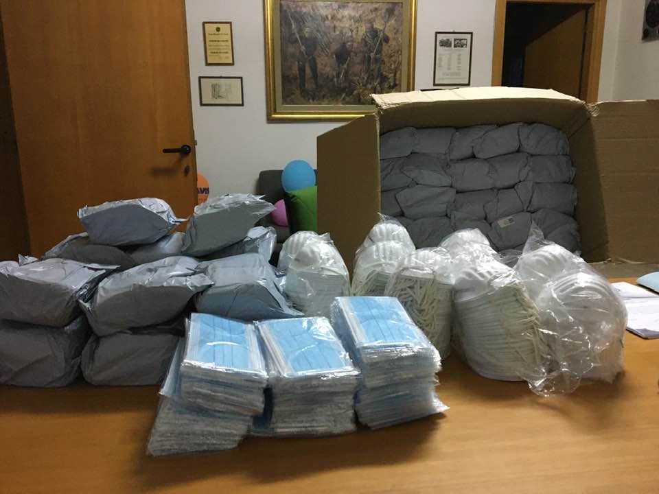 Il cuore oltre l’oceano, emigrante dona 3000 mascherine a Soveria Simeri