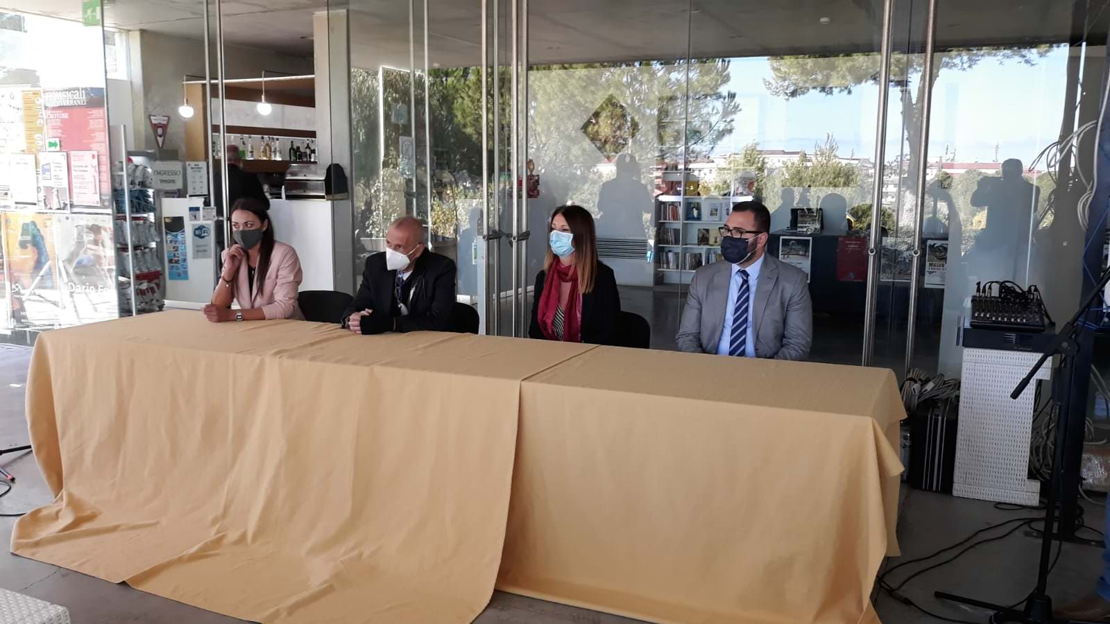 De Caprio a Crotone: «Obiettivo discariche zero in due anni» – VIDEO