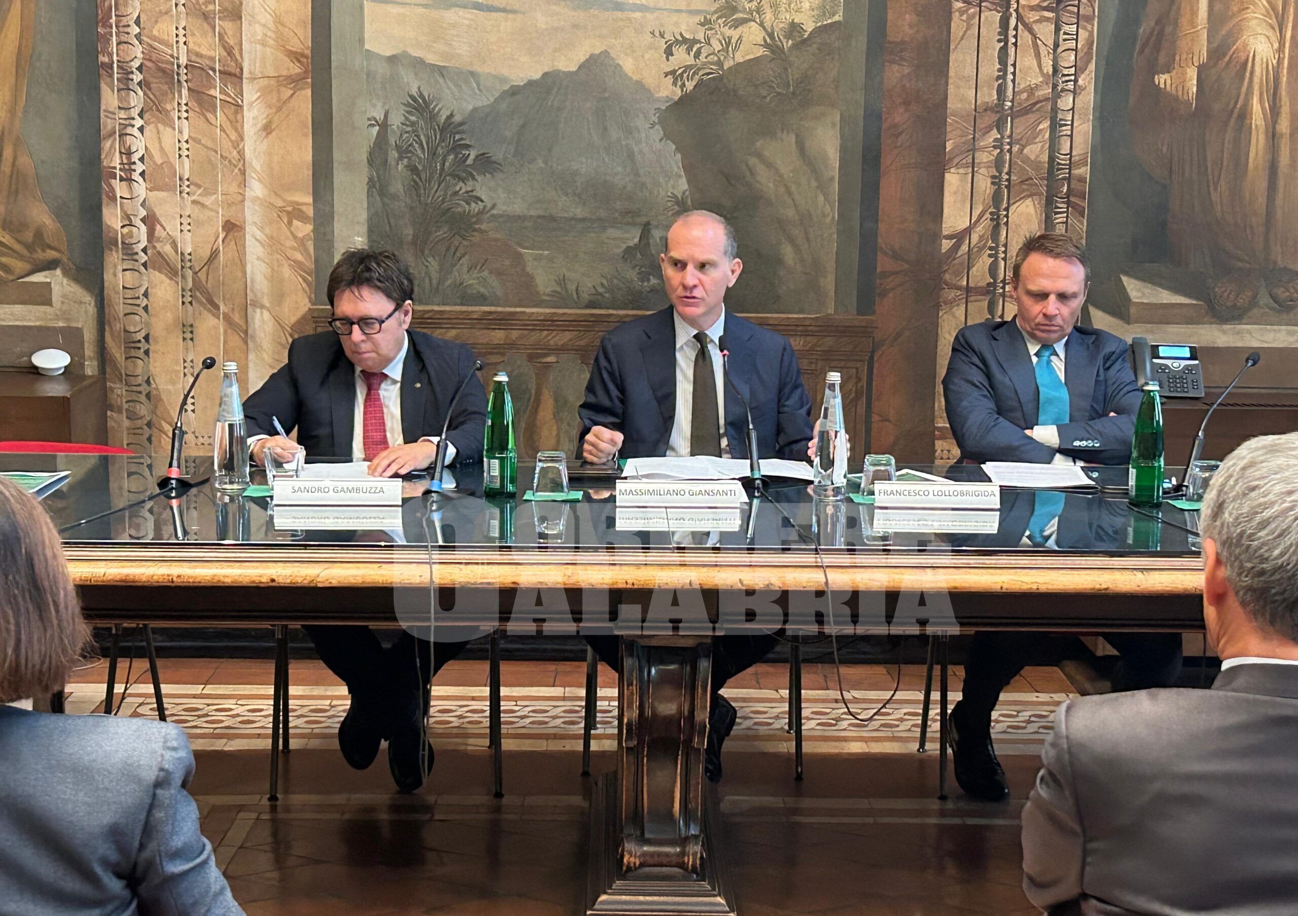 Immigrazione e lavoro, la proposta di Lollobrigida: «In Italia dopo la formazione, anche senza contratto»