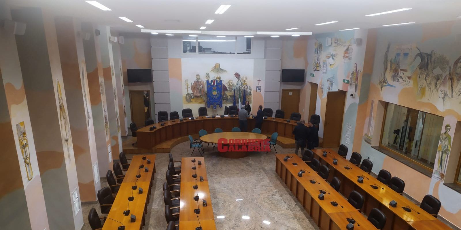 Consiglio comunale Cosenza, seduta farsa: rimandata l’approvazione del bilancio