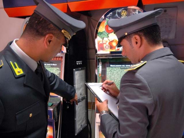 La Cassazione conferma gli interessi del clan Arena nel gioco online