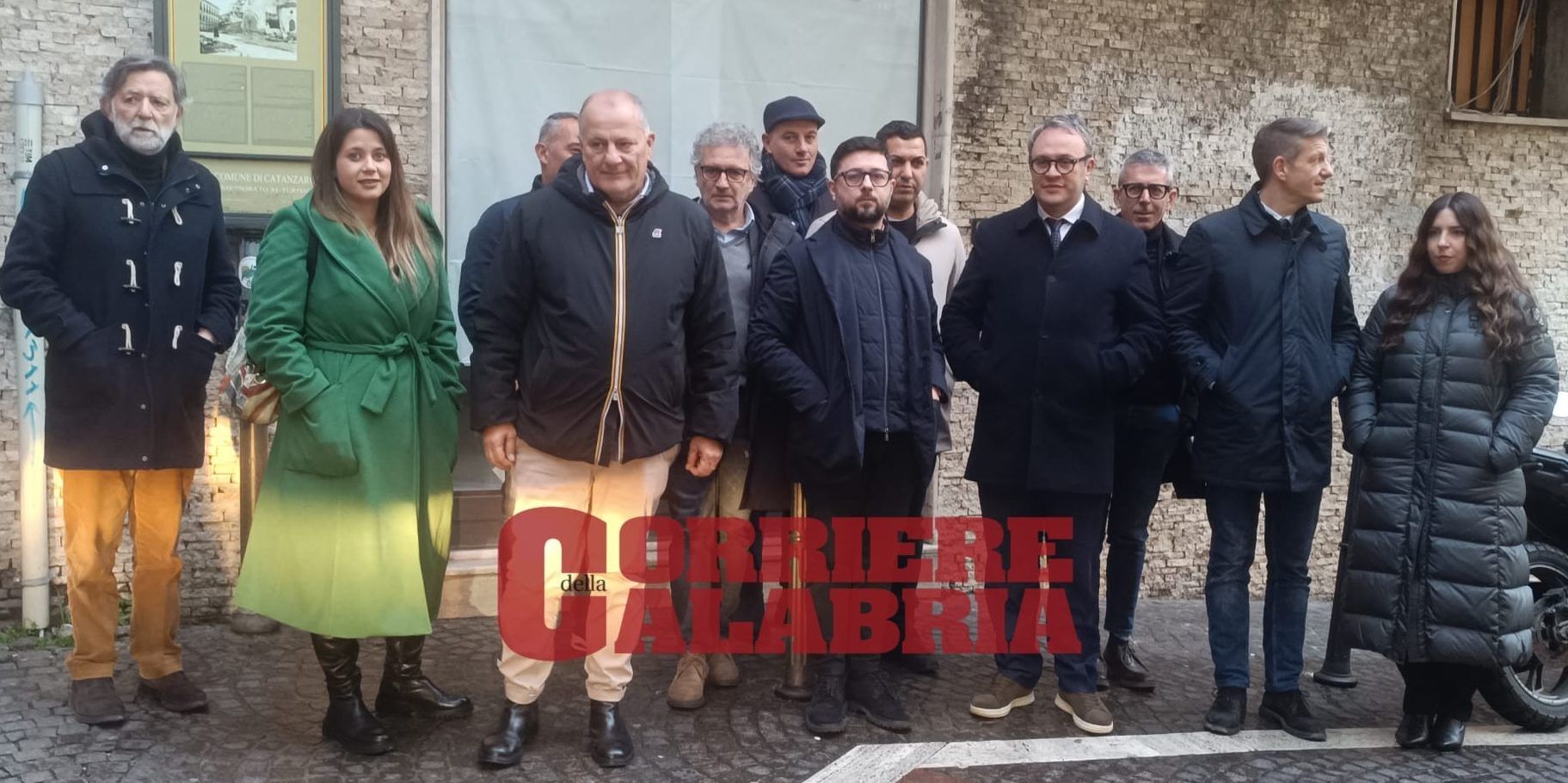 Catanzaro, in 14 firmano la sfiducia a Fiorita. Ora sale la pressione sulla pattuglia degli indecisi – NOMI