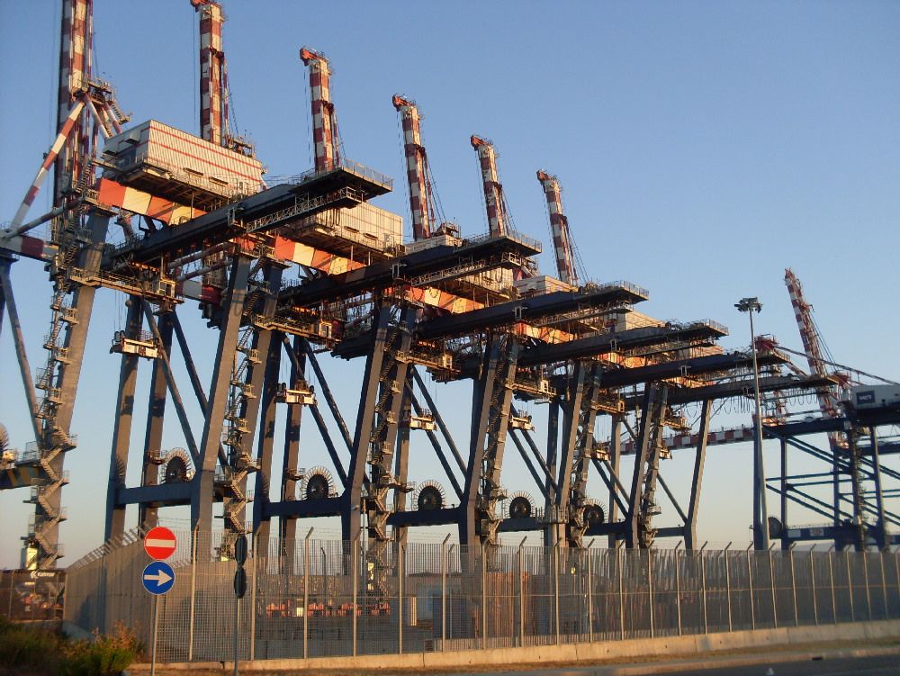Porto, il Corriere della Calabria scrive e l`Autorità aggiorna il sito (in parte)